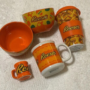Reese’s Peanut Butter & Chocolate Hershey’s Candy Bundle Collectibles/Cups Lot